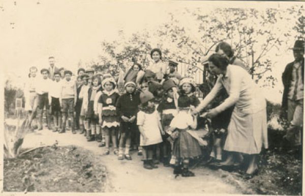 זיכרונות מבית ספר "זיכרון יוסף" – בית הספר הראשון בשכונת אחוזה.  חיפה