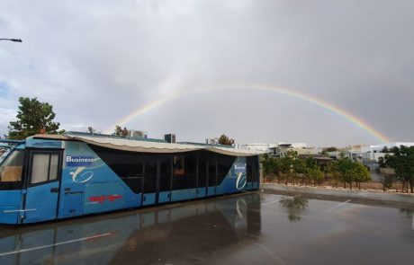המכולת הניידת של אביטל דקל חן ממשיכה לפעול גם כאשר שגיא בן זוגה חטוף בעזה